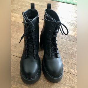 Mia Black Malta Boots